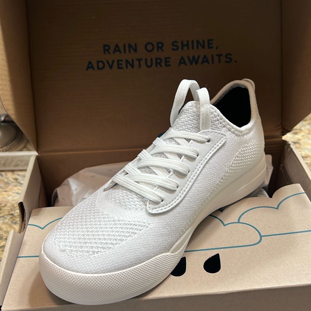 Brand New ( never worn )